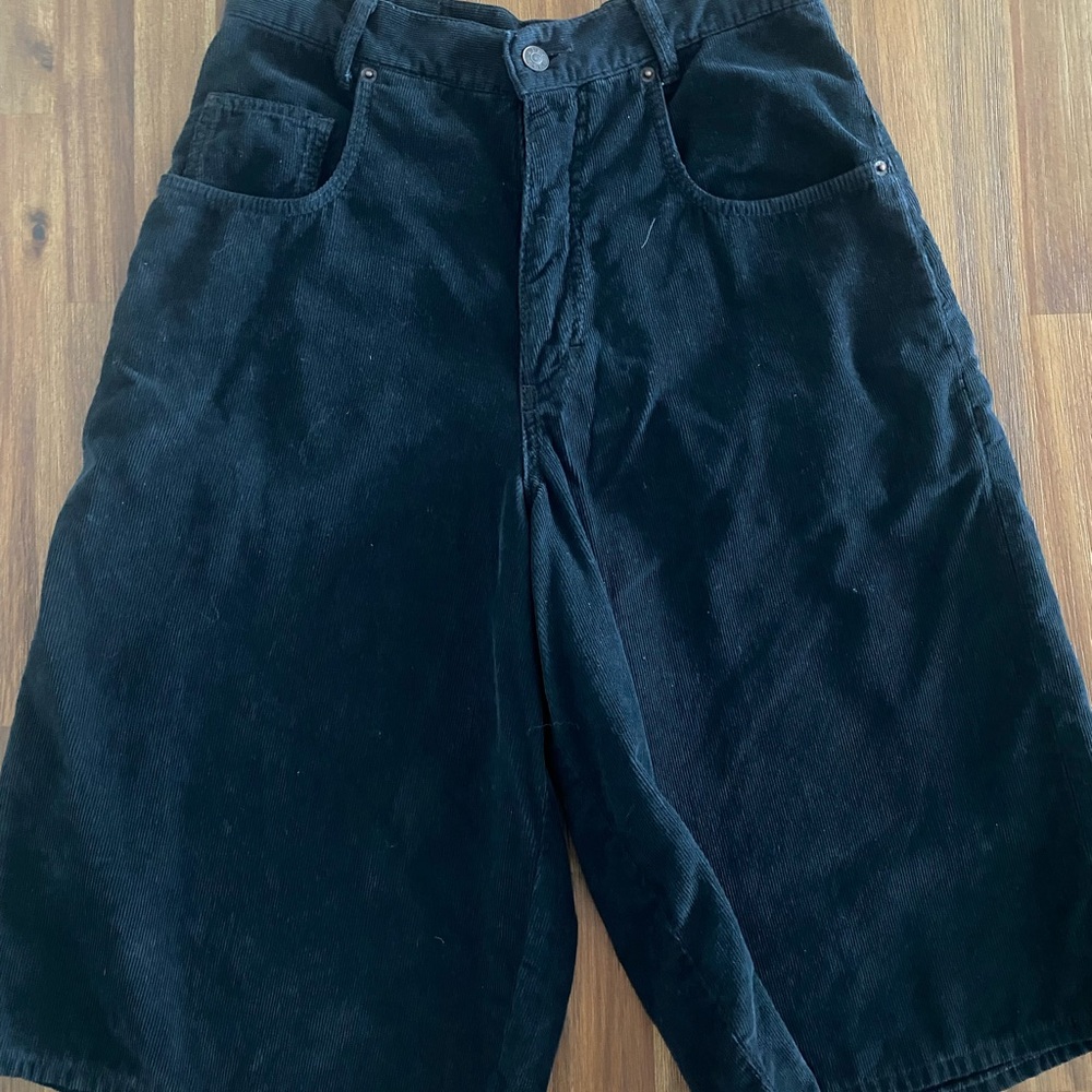 6397 Women’s Black Corduroy Shorts/ Jorts